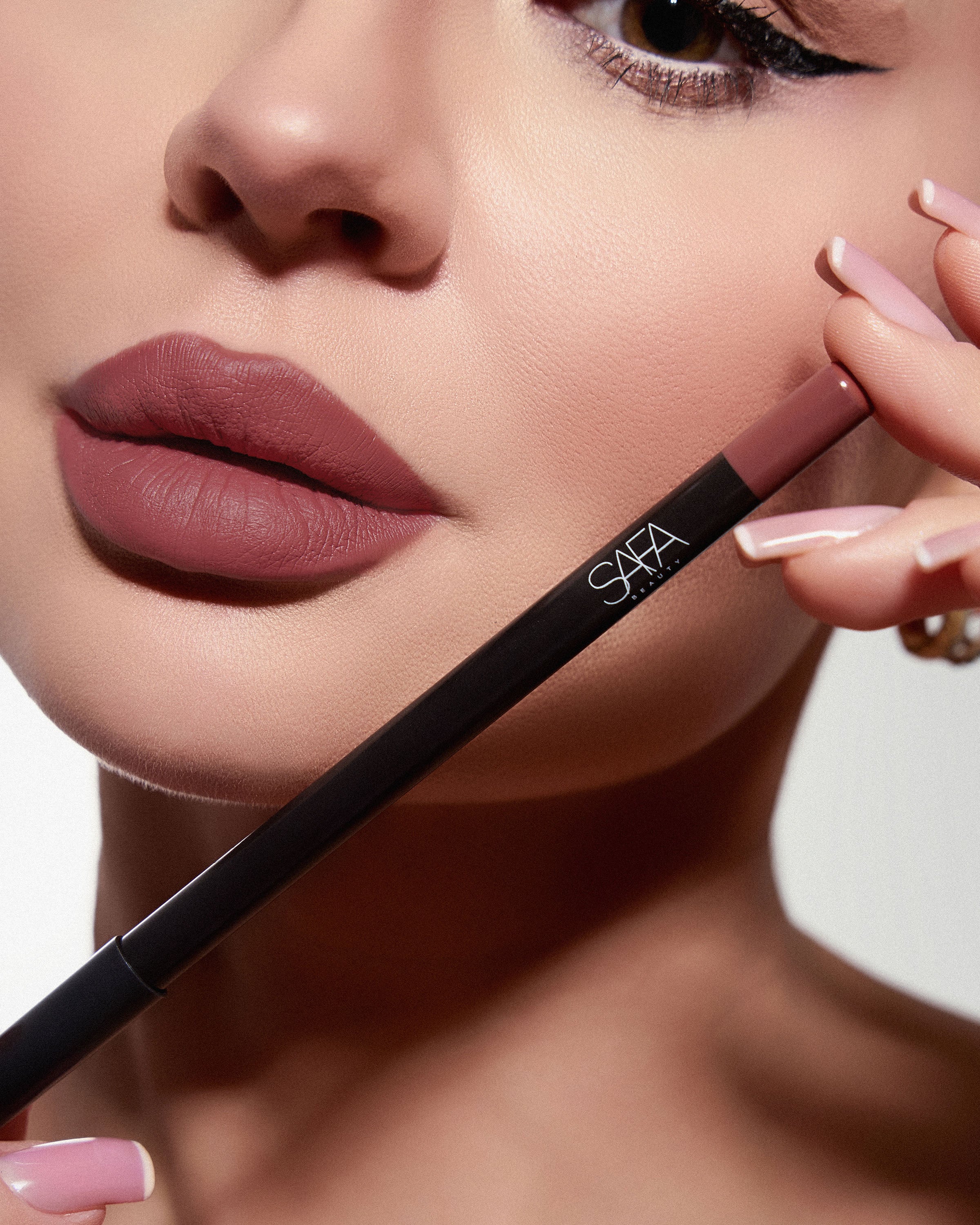 Lip Liner 233